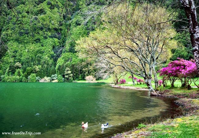 Shour Mast Lake