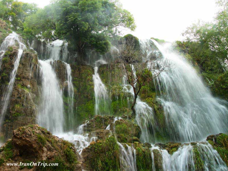 Niasar Waterfall