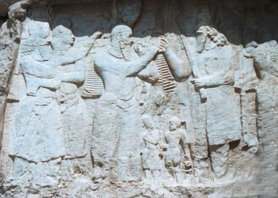 Naqsh-e_Rajab Ardeshir I investiture