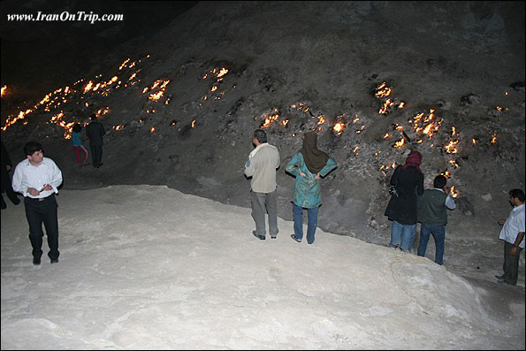 The mountain which always burns - Tashkoh